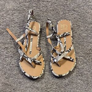 New Directions Black and White Strappy Sandals